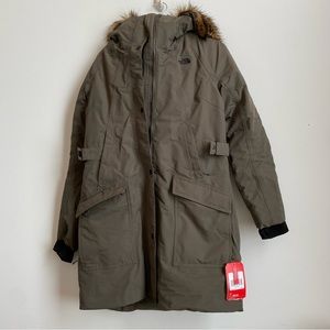The North Face Green Outer Boroughs Parka - NWT - SzM